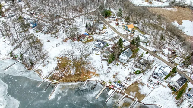 $399,000 | 2050 Lake View Drive, Brooklyn, MI 49230