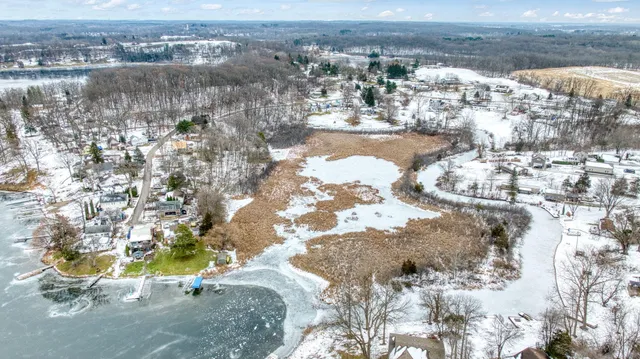 $399,000 | 2050 Lake View Drive, Brooklyn, MI 49230