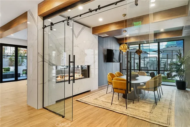 $1,315,000 | 1333 South Orange Grove Avenue, Unit 201, Los Angeles, CA 90019