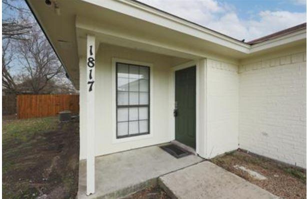 1817 San Rafael Street, Unit 1 Fort Worth, TX 76134 - Photo 2 of 15