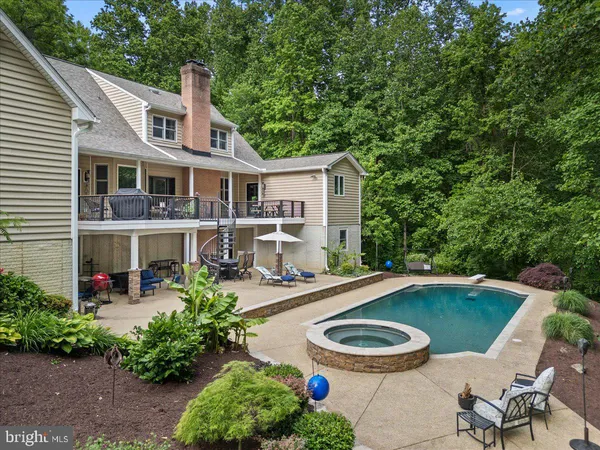 $1,299,900 | 7847 Flint Hill Road, Owings, MD 20736