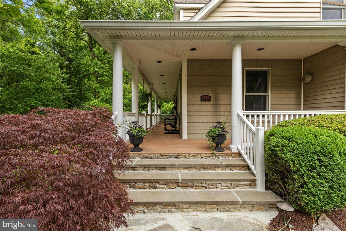 7847 Flint Hill Road Owings, MD 20736 - Photo 22 of 95 Entry to front door