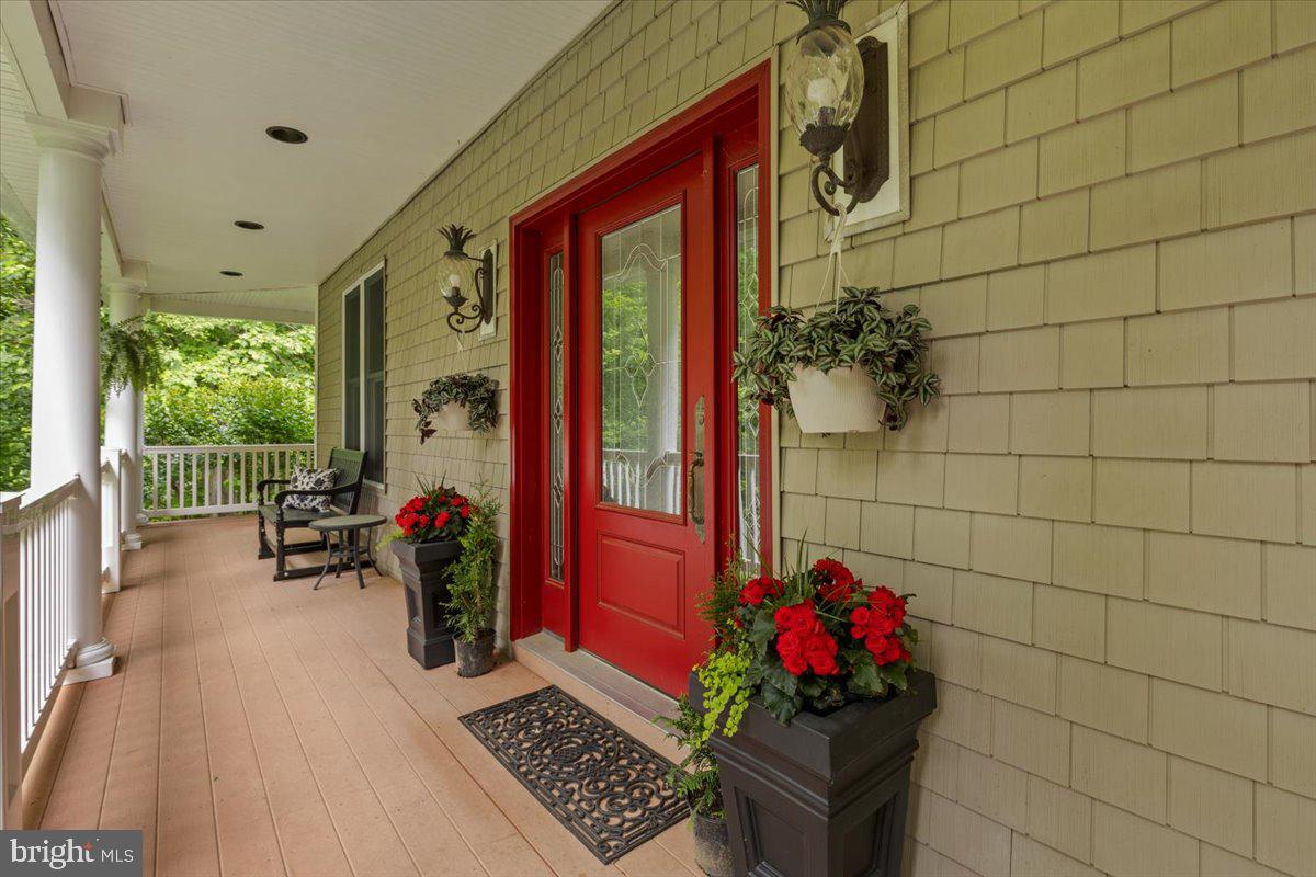 7847 Flint Hill Road Owings, MD 20736 - Photo 23 of 95 Porch entry way