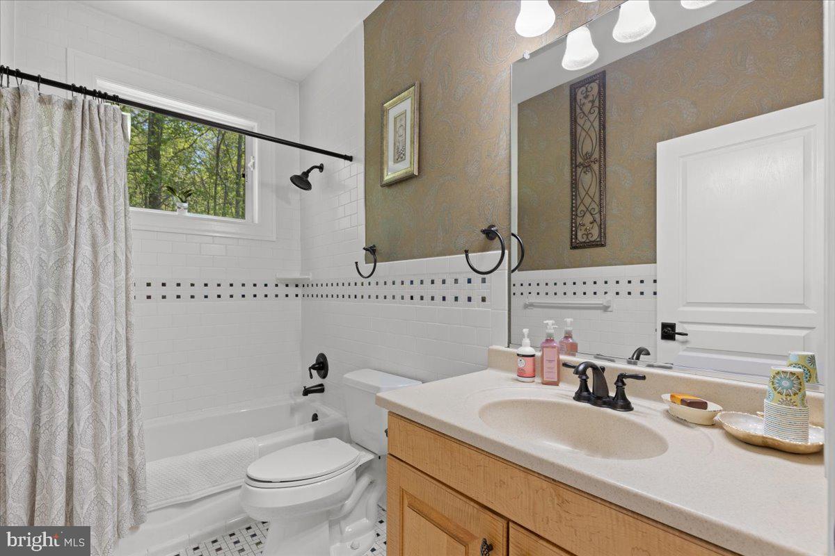 7847 Flint Hill Road Owings, MD 20736 - Photo 45 of 95 Full bath on main level