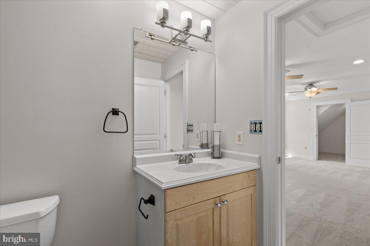 7847 Flint Hill Road Owings, MD 20736 - Photo 62 of 95 Hall Bath upstairs