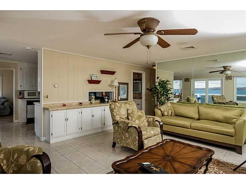 29 Colonel John Gardner Road Narragansett, RI 02882 - Photo 8 of 23 Interior Space/Layout.