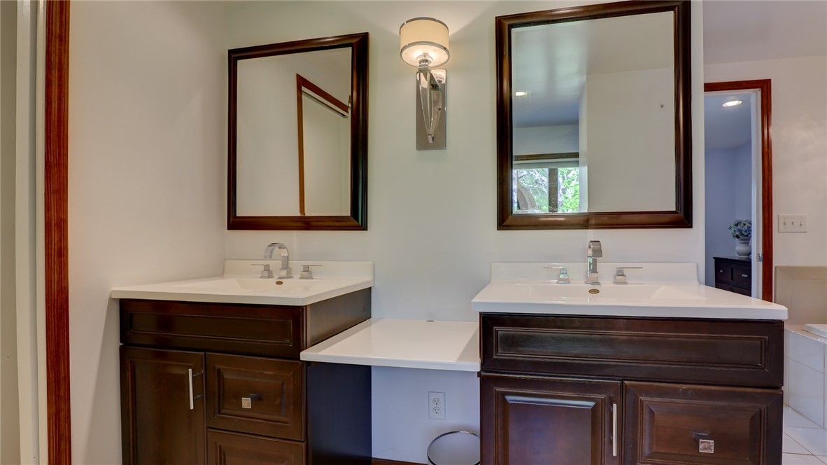 3090 Timber Bluff Trail Decatur, IL 62521 - Photo 29 of 39 Gallery Image 29