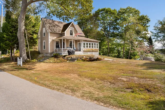 $1,350,000 | 83 Central Avenue, Brunswick, ME 04011