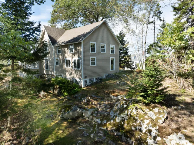$1,350,000 | 83 Central Avenue, Brunswick, ME 04011