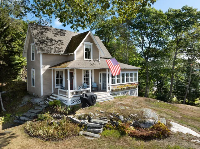 $1,350,000 | 83 Central Avenue, Brunswick, ME 04011