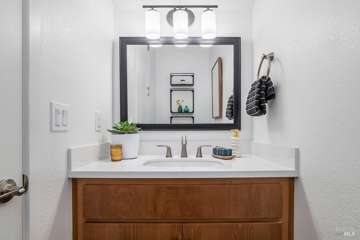 1201 Del Rancho Way Petaluma, CA 94954 - Photo 17 of 26