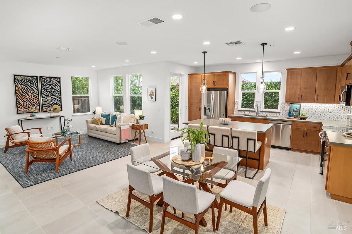 1201 Del Rancho Way Petaluma, CA 94954 - Photo 10 of 26