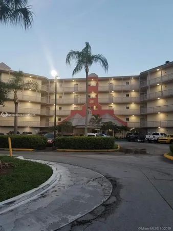 $2,400 | 8180 Geneva Court, Unit 123, Doral, FL 33166