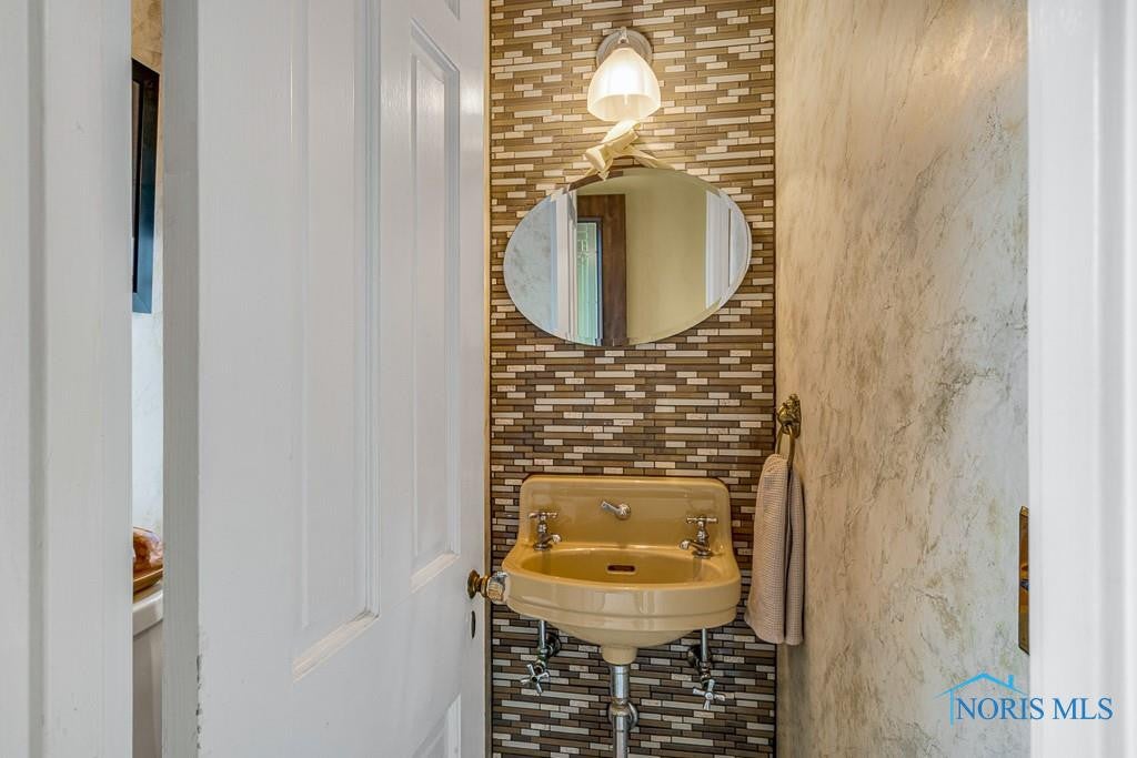 2233 Innisbrook Road Toledo, OH 43606 - Photo 19 of 40 Gallery Image 19