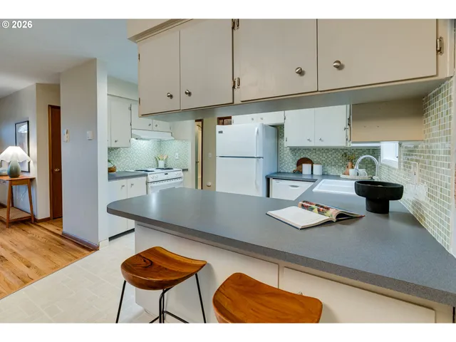 $419,000 | 945 Cornell Avenue, Gladstone, OR 97027