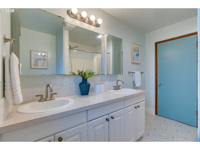 $419,000 | 945 Cornell Avenue, Gladstone, OR 97027