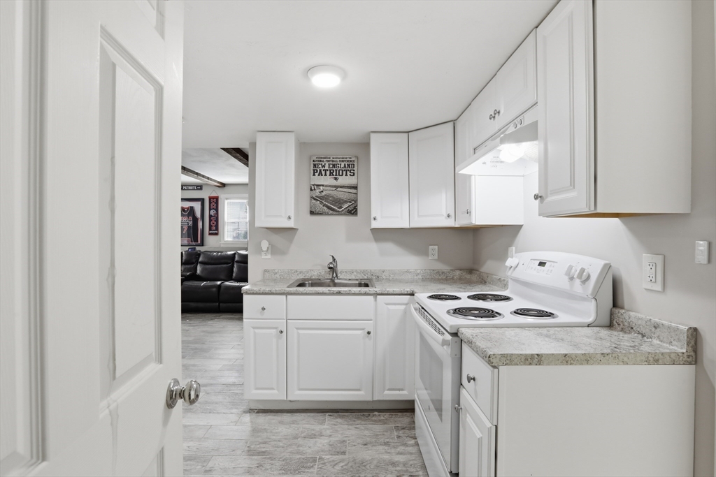 60 R Jasper Street Saugus, MA 01906 - Photo 20 of 33