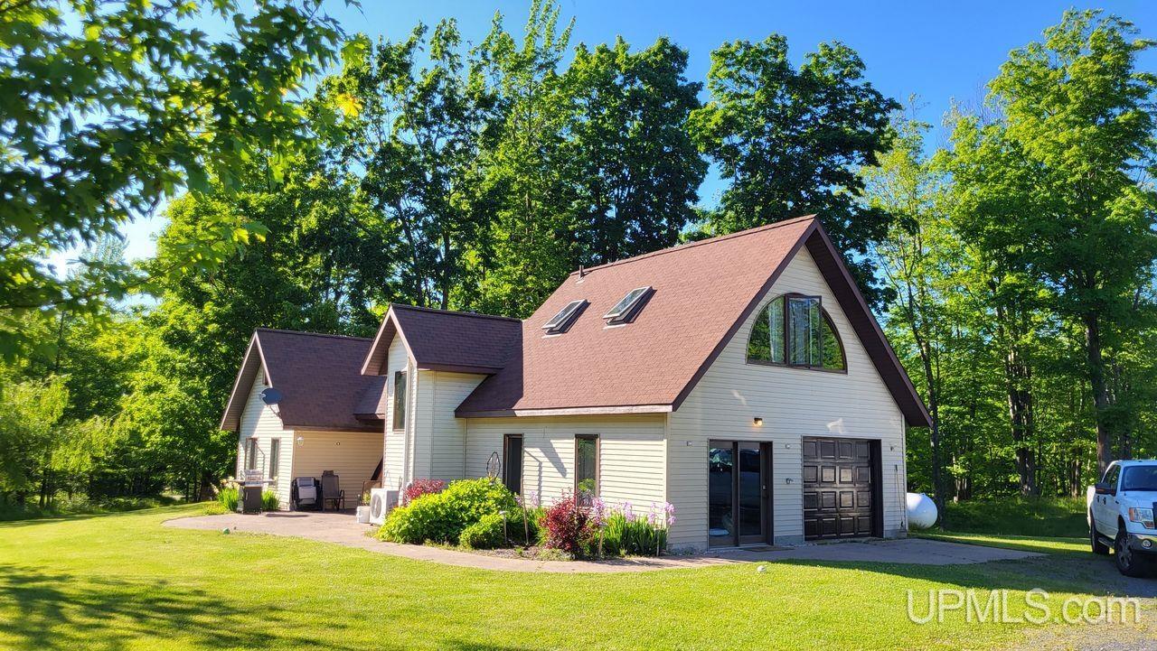 18132 2nd Sand Beach Road Lanse, MI 49946 - Photo 10 of 74 Gallery Image 10