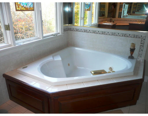 188 Arrow Head Road Marshfield, MA 02050 - Photo 16 of 26 Gallery Image 16