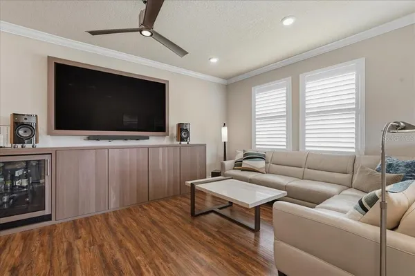$780,000 | 603 Ozona Village Drive, Palm Harbor, FL 34683