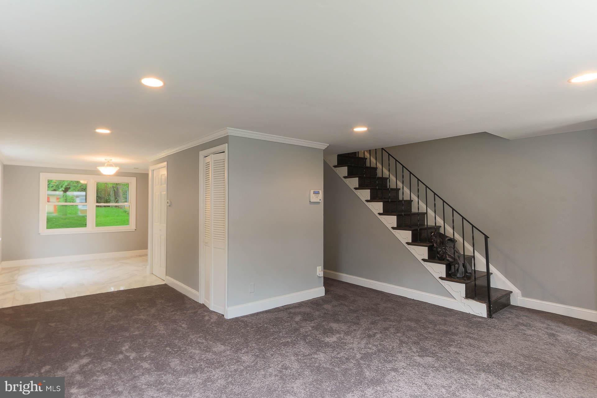 7741 Burnside Road Landover, MD 20785 - Photo 5 of 30 Living Room