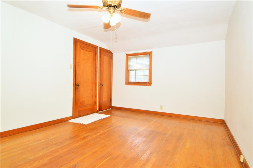 124 Leon Road Pittsburgh, PA 15220 - Photo 11 of 20 Gallery Image 11