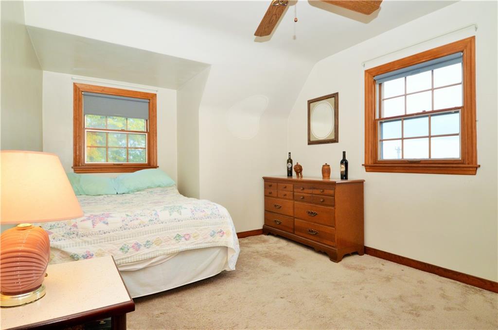 124 Leon Road Pittsburgh, PA 15220 - Photo 13 of 20 Gallery Image 13