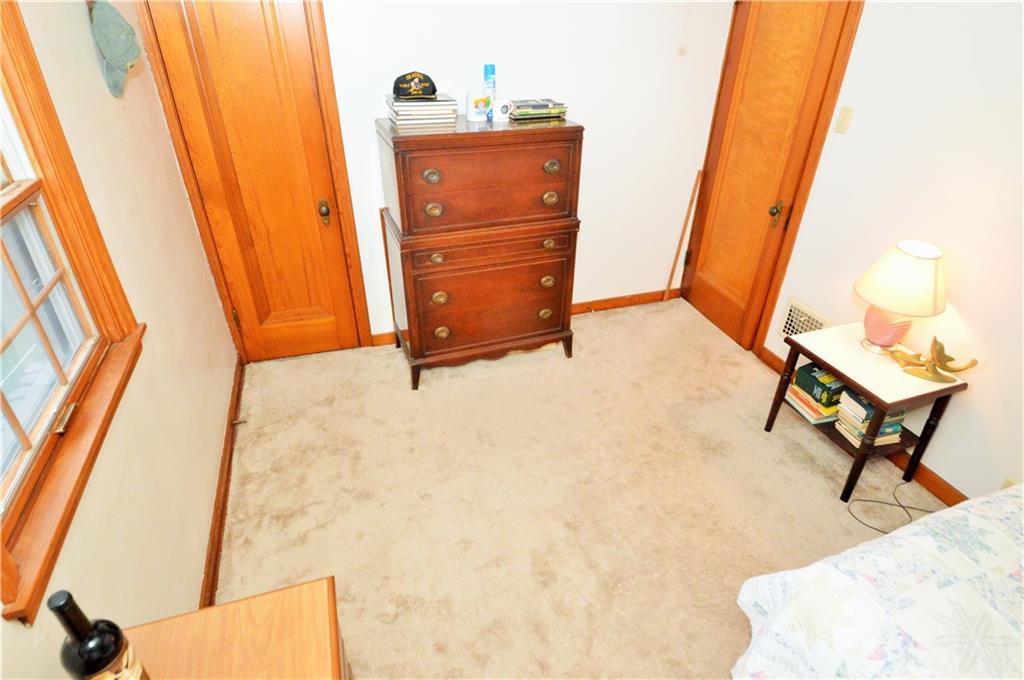 124 Leon Road Pittsburgh, PA 15220 - Photo 14 of 20 Gallery Image 14