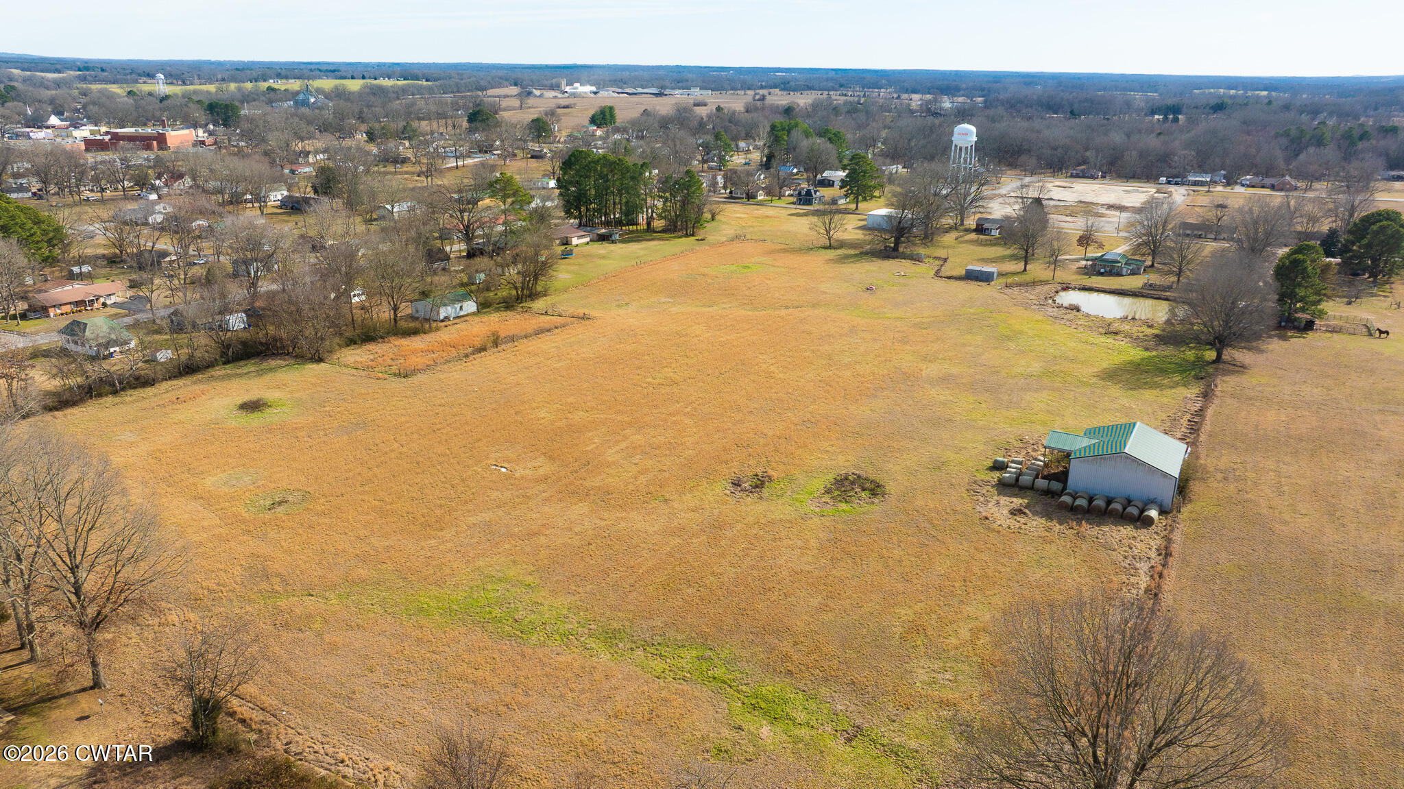 206 Hopewell Street Gleason, TN 38229 - Photo 11 of 17 a view of swimming pool and mountain view