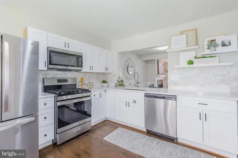 $695,000 | 16 Rockcrest Circle, Rockville, MD 20851