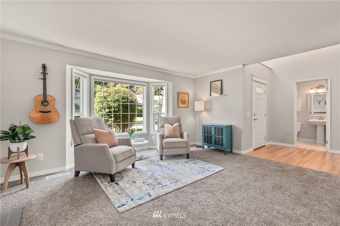 15006 Southeast 145th Place Renton, WA 98059 - Photo 4 of 40 Gallery Image 4