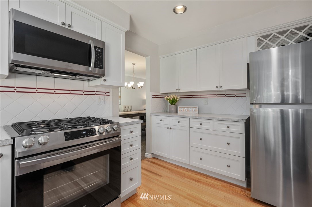 15006 Southeast 145th Place Renton, WA 98059 - Photo 10 of 40 Gallery Image 10