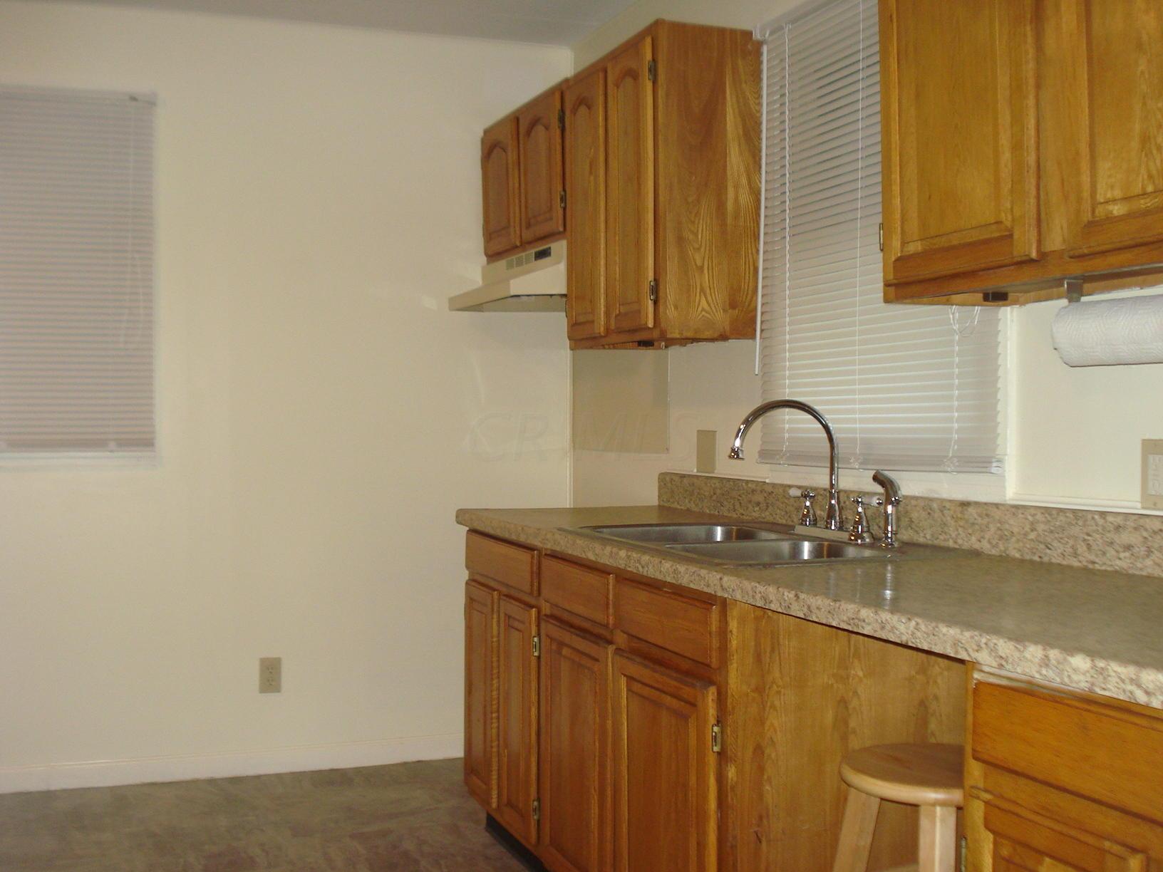 2424 Mayfair Drive Springfield, OH 45505 - Photo 6 of 16