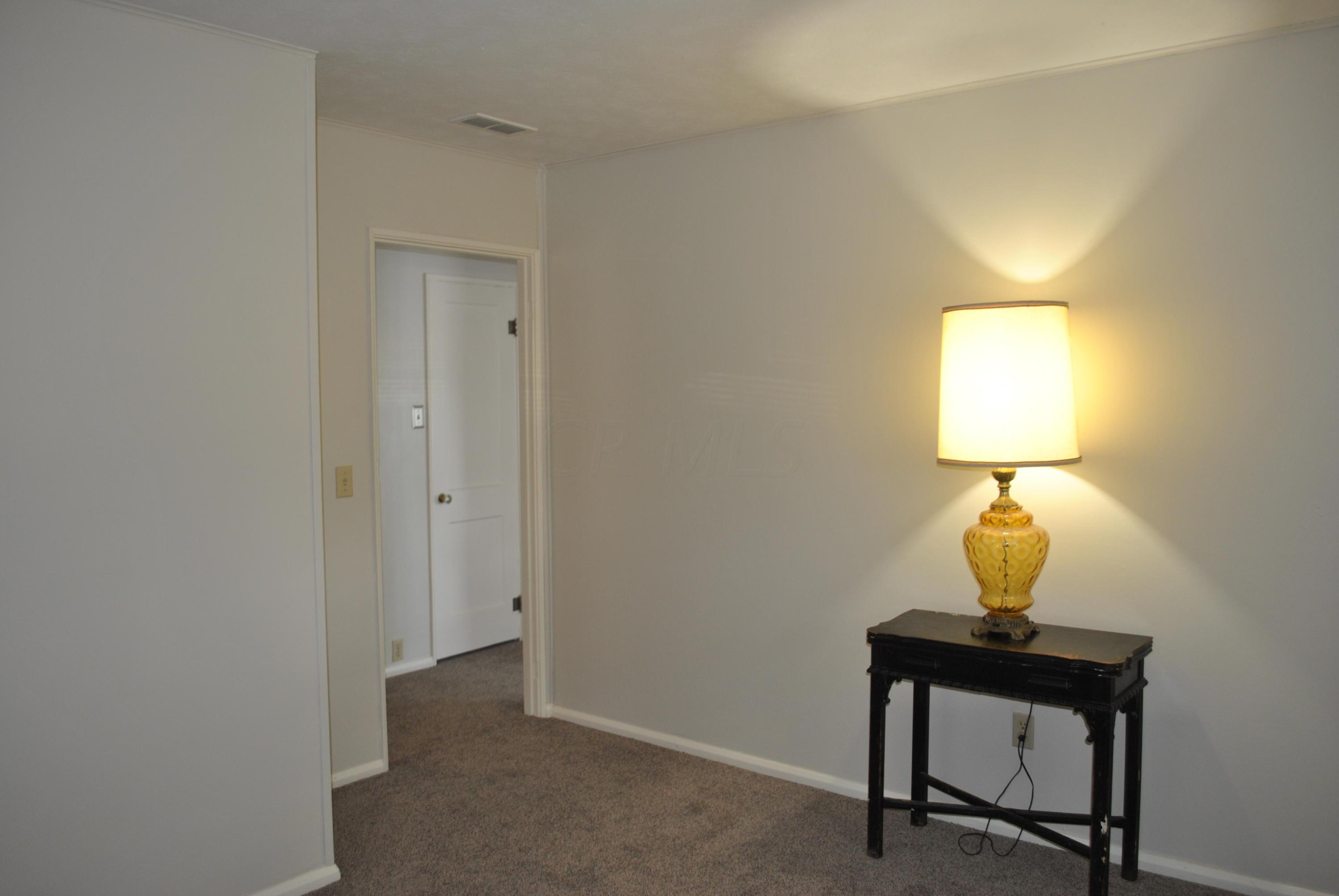 2424 Mayfair Drive Springfield, OH 45505 - Photo 10 of 16