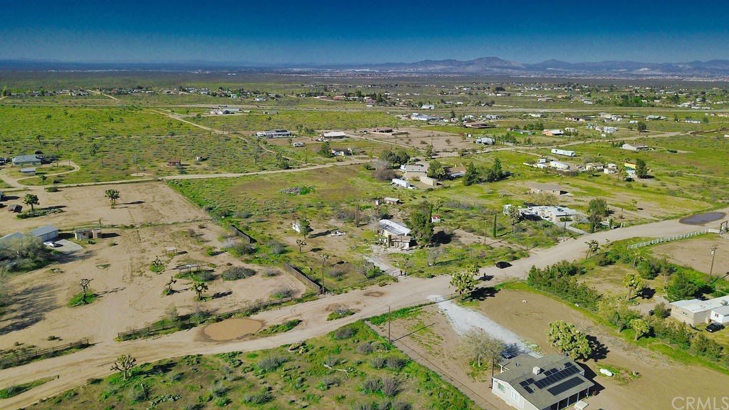 9070 Sunset Road Phelan, CA 92371 - Photo 7 of 28