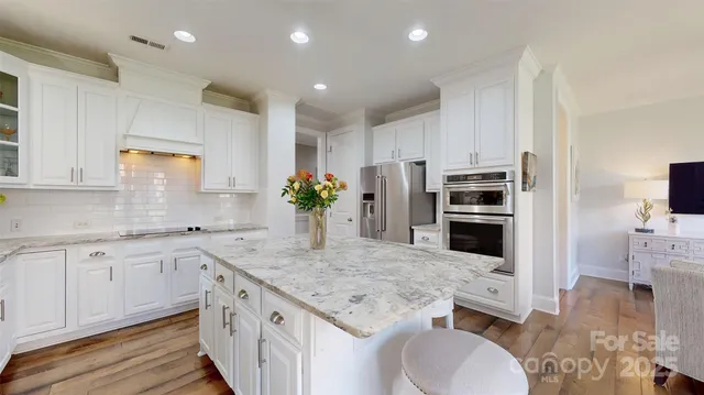 $849,900 | 11724 Easthampton Circle, Charlotte, NC 28277