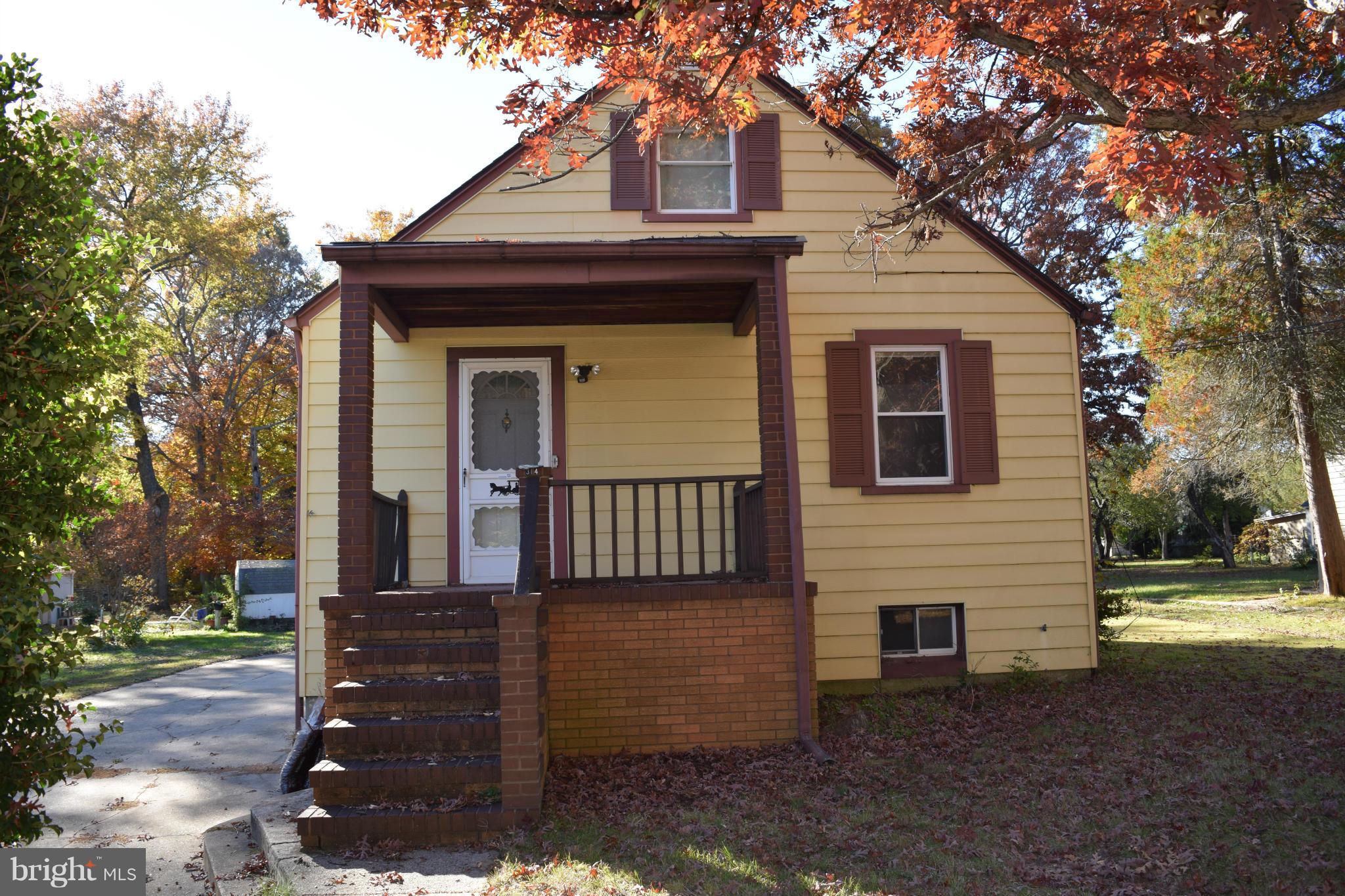 314 Worton Road Baltimore, MD 21221 - Photo 2 of 30 a view of a house with a yard