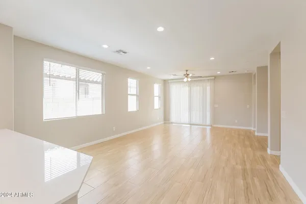 $2,775 | 1219 East Glass Lane, Phoenix, AZ 85042