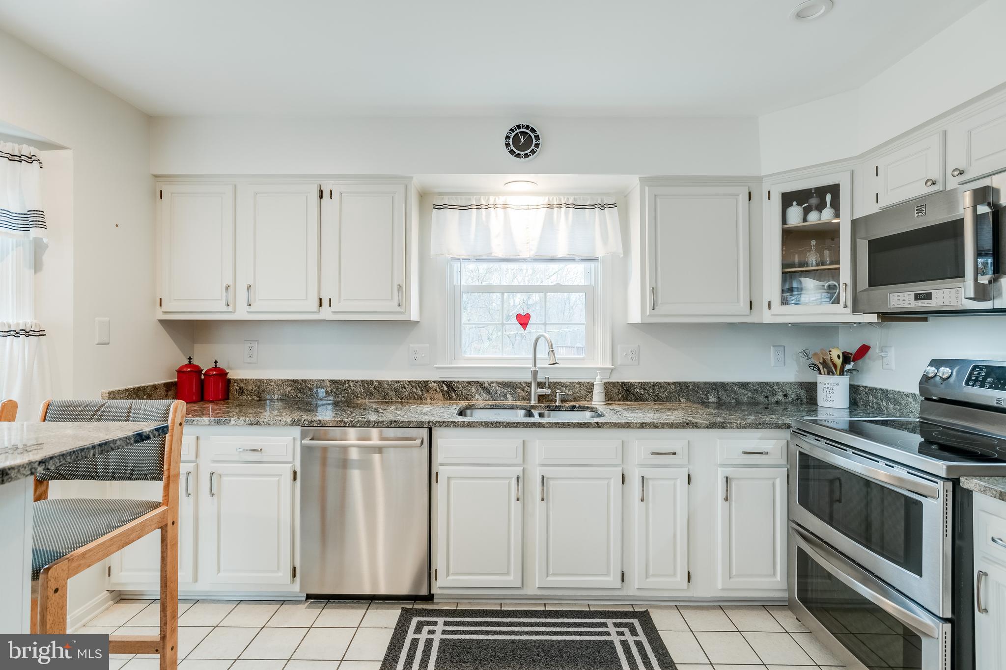 13905 Wild Raspberry Court Gainesville, VA 20155 - Photo 15 of 46 Gallery Image 15