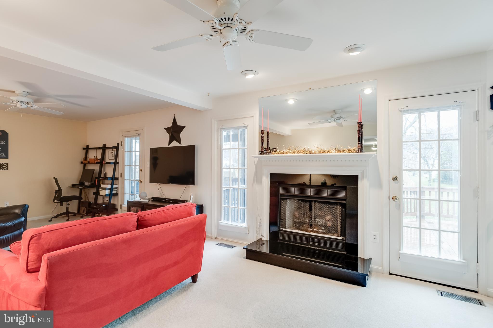 13905 Wild Raspberry Court Gainesville, VA 20155 - Photo 16 of 46 Gallery Image 16