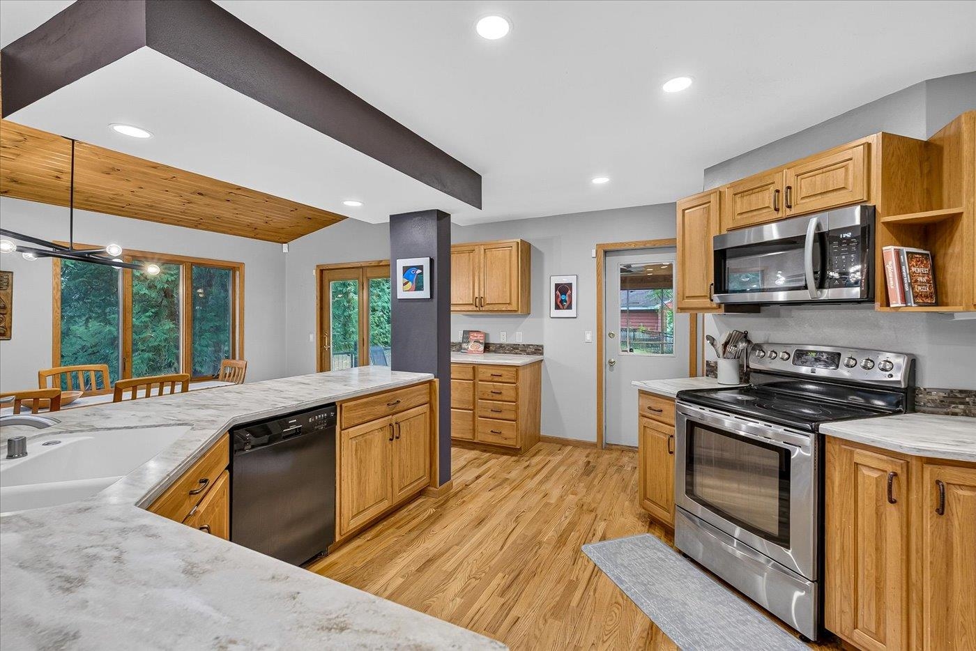 6130 Old Middleton Road Madison, WI 53705 - Photo 24 of 85 Gallery Image 24