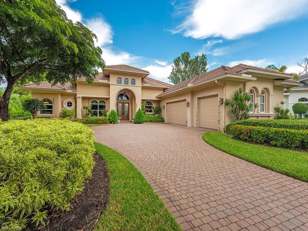 $1,490,000 | 1749 Supreme Court, Naples, FL 34110
