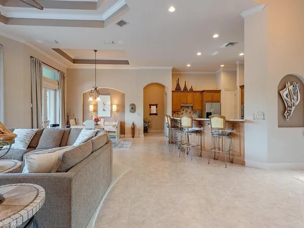 $1,490,000 | 1749 Supreme Court, Naples, FL 34110