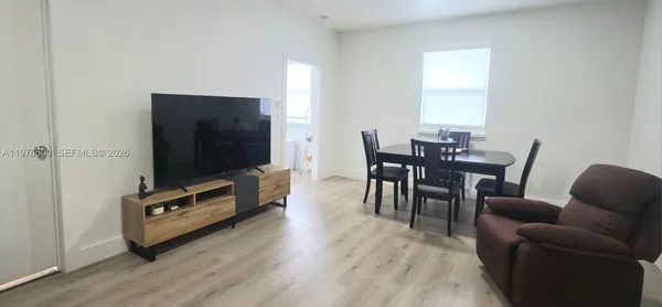 $2,200 | 2546 Southwest 8th Street, Unit 200, Miami, FL 33135