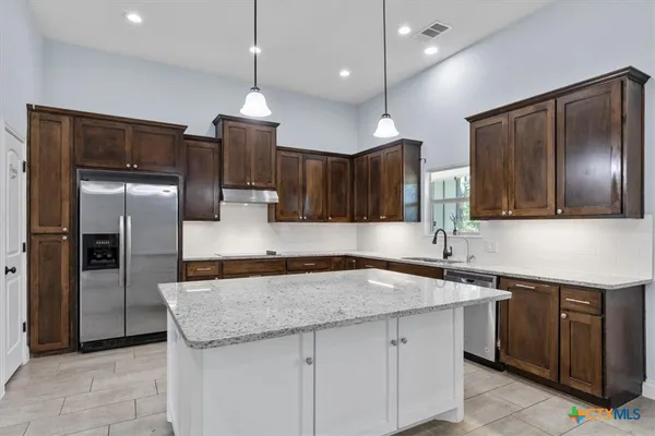 $565,000 | 127 Medlar Drive, Cedar Creek, TX 78612