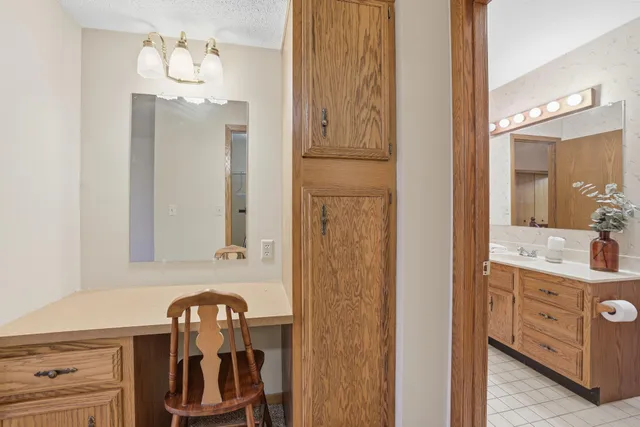 $275,000 | 16 West Woodridge Drive, Belle Plaine, MN 56011