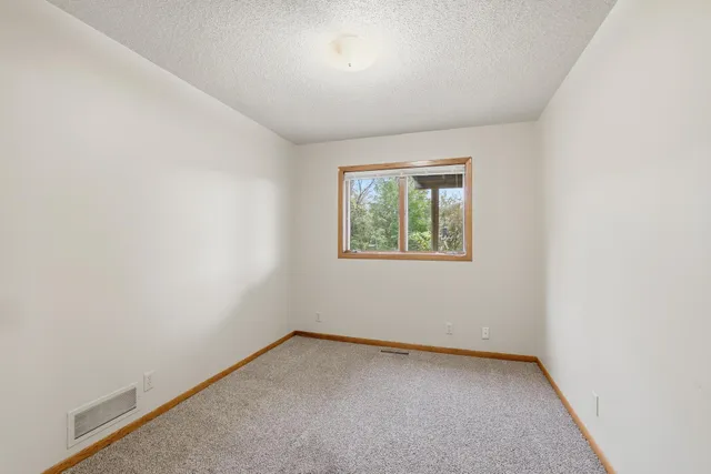 $275,000 | 16 West Woodridge Drive, Belle Plaine, MN 56011