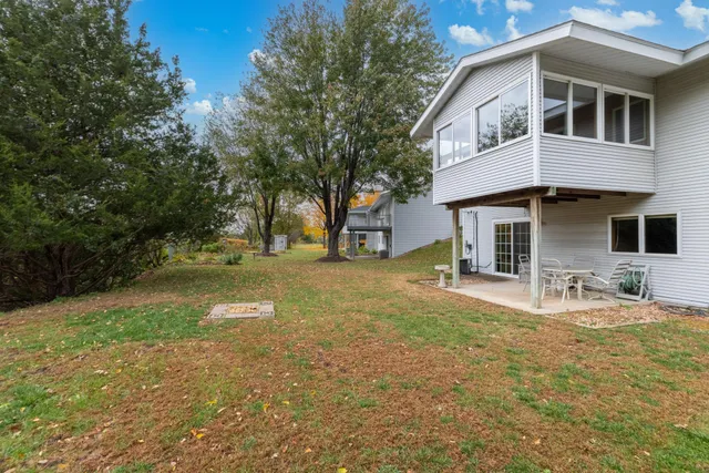 $275,000 | 16 West Woodridge Drive, Belle Plaine, MN 56011