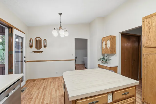 $275,000 | 16 West Woodridge Drive, Belle Plaine, MN 56011