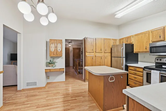 $275,000 | 16 West Woodridge Drive, Belle Plaine, MN 56011